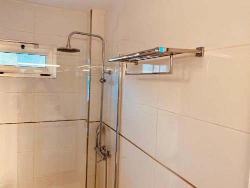 Bilik mandi di Exclusive bungalow with stunning Sea Views by 75Steps