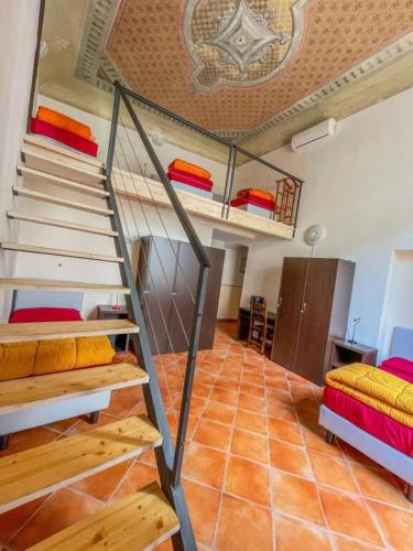 Postel nebo postele na pokoji v ubytování Emerald Palace