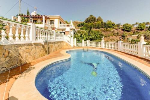 VILLA CEREZO