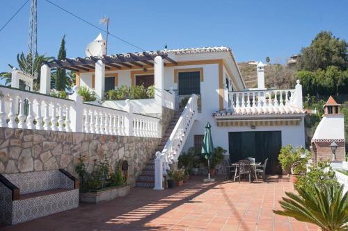 VILLA CEREZO
