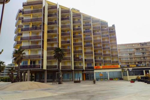 F2 entier CANET VUE MER // BALCON + PARKING