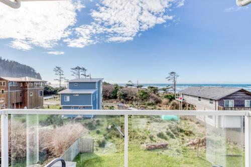 Φωτογραφία από το άλμπουμ του Blue Ocean Beauty σε Cape Meares