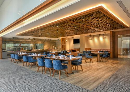 Restoran atau tempat makan lain di Welcomhotel by ITC Hotels, Ashram Road, Ahmedabad