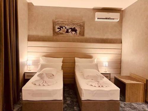 Cama ou camas em um quarto em Hotel Stolac
