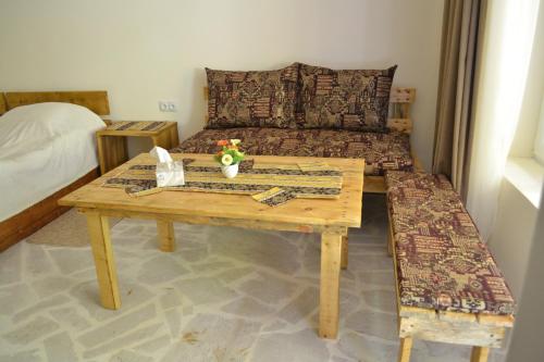 Gallery image of Bjnihouse, guest house in Bjni