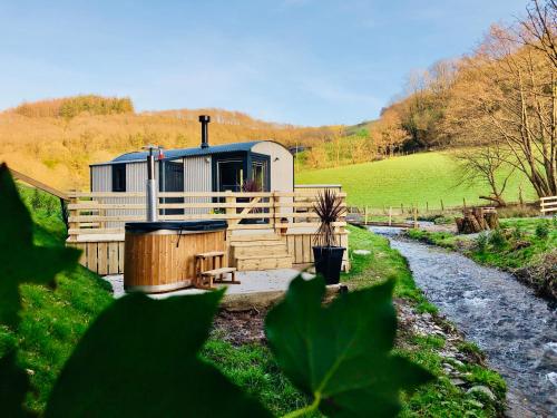 Foto dalla galleria di Mid Wales Luxury Huts a Darowen