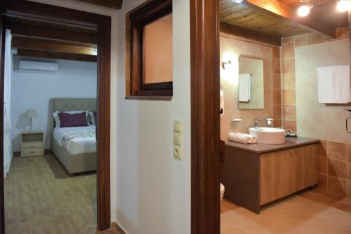 Кровать или кровати в номере Villa Agia Rethymno
