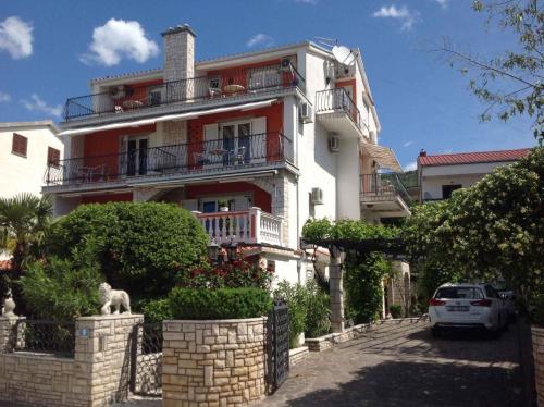 One-Bedroom Apartment in Selce IX