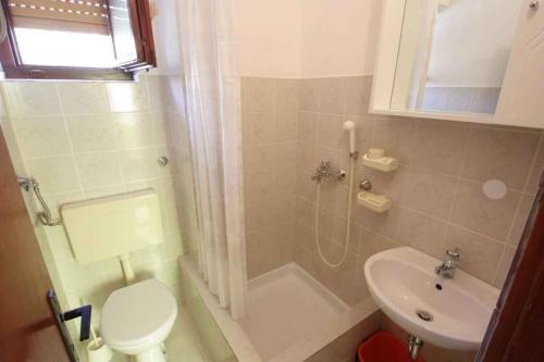 Kúpeľňa v ubytovaní Apartment in Novi Vinodolski 15435