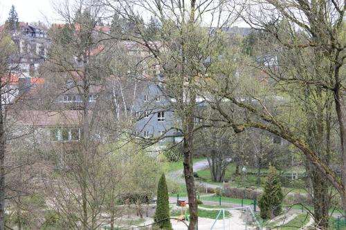 En udsigt til poolen hos Haus Daheim eller i nærheden