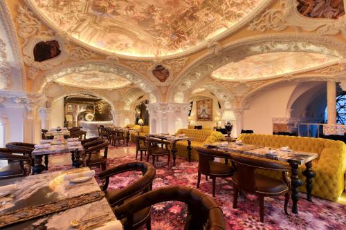 Restorāns vai citas vietas, kur ieturēt maltīti, naktsmītnē Arte Mont Kiara Luxury Suite