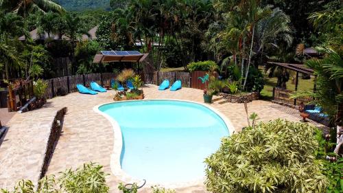 View ng pool sa Eco Lodge Village Temanoha o sa malapit