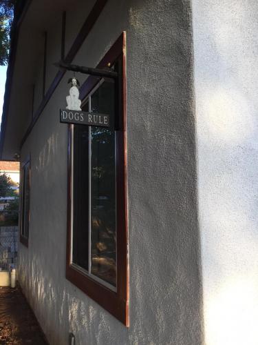 Fotografie z fotogalerie ubytování Beautiful new detached casita nestled in scenic southern CA foothills! v destinaci Fallbrook