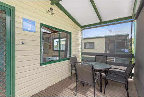 Un patio o zona al aire libre en Discovery Parks - Goolwa