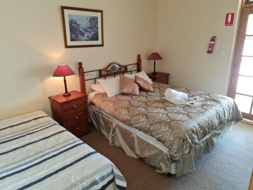 Katil atau katil-katil dalam bilik di Truro weighbridge motel