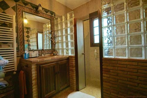 Kúpeľňa v ubytovaní Charming Villa in Ronda with Pool