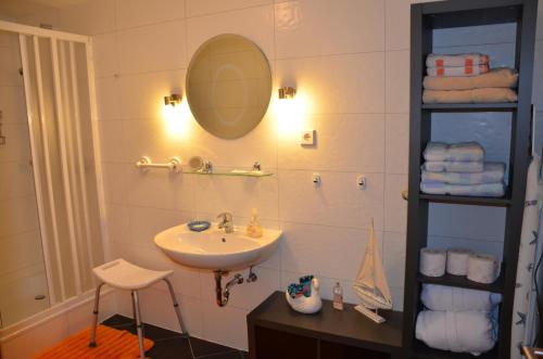 Ванная комната в Ferienwohnung in Fuhlenbrock