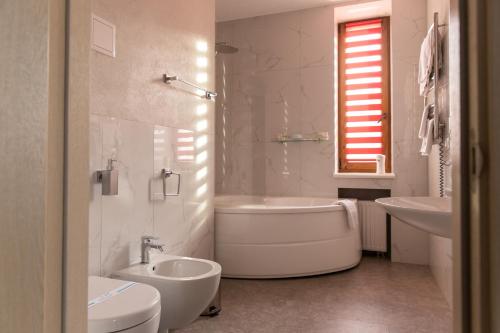 Gambar di galeri bagi Hotel "Mandarin Clubhouse" di Kharkov