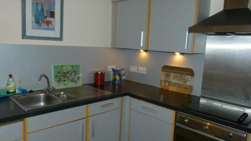 Abbey- Nice Edinburgh CityCenter Apartment photo 22
