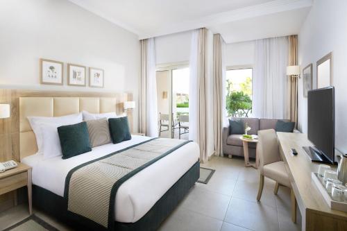 JAZ Elite Casa Del Mar Beach — Bedroom