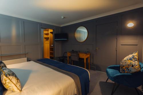 Una cama o camas en una habitación de Hotel Imperial Dundalk