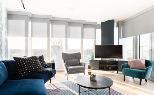 The Stratford Escape - Modern & Bright 2BDR Loft with Amazing Views, Londra, Marea Britanie