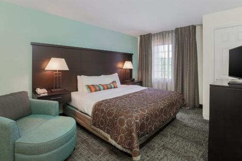 Imagen de la galería de Staybridge Suites-Philadelphia/Mount Laurel, an IHG Hotel, en Mount Laurel