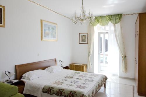 Krevet ili kreveti u jedinici u objektu Apartment in Savudrija with sea view, terrace, air conditioning, Wi-Fi (123-3)