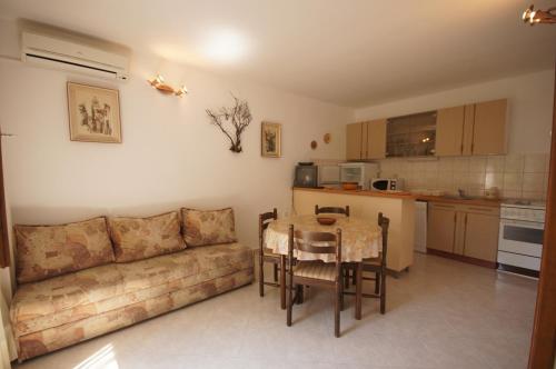 Η κουζίνα ή μικρή κουζίνα στο Holiday Home (139-2)