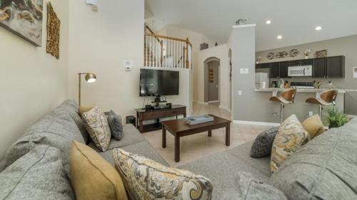 5 Bedroom 3.5 Bath Pool and Spa Home in Kissimmee Resort, Kissimmee, United States