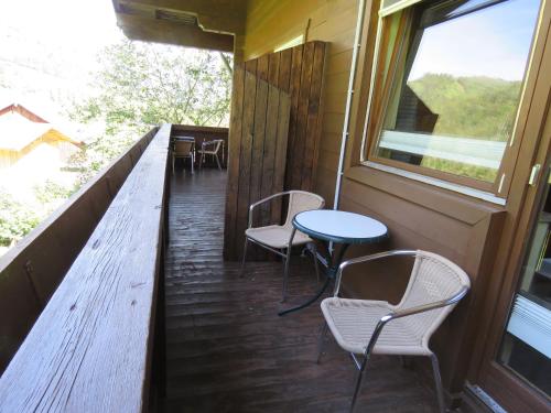 Alpenhaus Denverにあるバルコニーまたはテラス