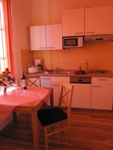 Η κουζίνα ή μικρή κουζίνα στο Schlechters Feriendomizil