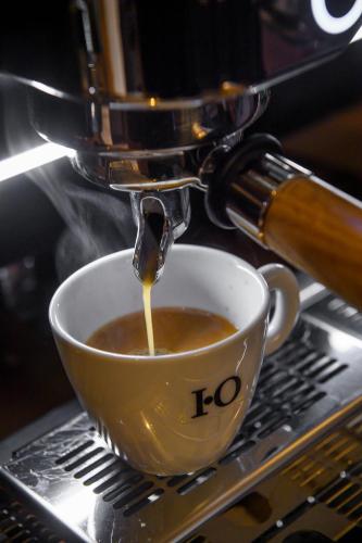 Landhotel Jagdschlösschenにあるコーヒーまたはお茶