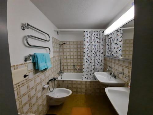 Kúpeľňa v ubytovaní Holiday accommodation - swimming pool available