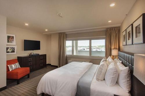 Imagen de la galería de Fathoms Hotel & Marina, en Port Washington