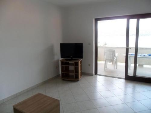 Gallery image of Apartment in Palit with sea view, terrace, Wi-Fi (4606-4) in Mundanije