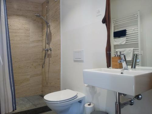 Guesthouse "Castello del Nucleo"にあるバスルーム