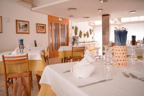 Restaurace v ubytování Hotel Admiral