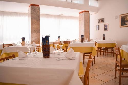 Restaurace v ubytování Hotel Admiral