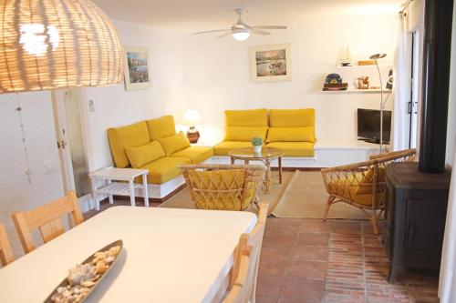 Lovely villa next to the beach