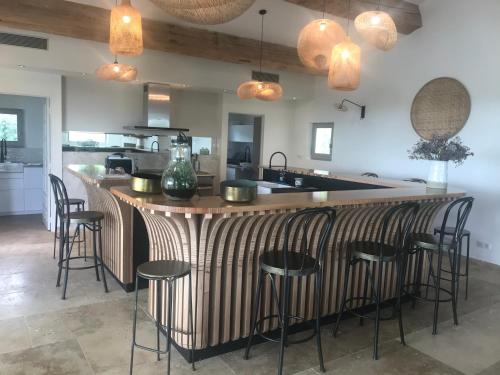 Kuchyň nebo kuchyňský kout v ubytování Mas du Couvin, maison d'hôtes en Camargue