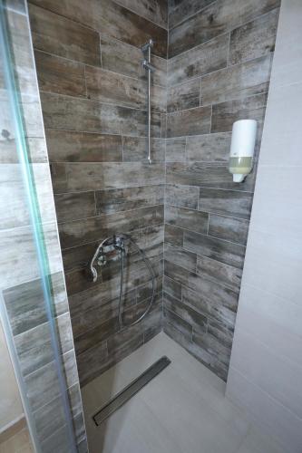 Salle de bains dans l'établissement PALACE MEGDAN