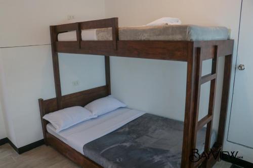 Postel nebo postele na pokoji v ubytování Bay View Inn
