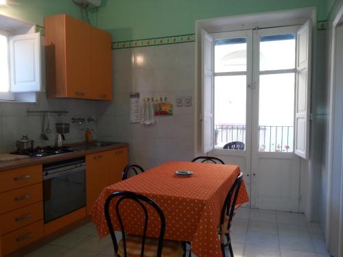 A kitchen or kitchenette at Il Giardino Del Purgatorio