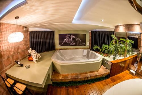 Kylpyhuone majoituspaikassa Motel Paradiso Ibirubá
