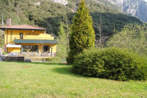 Gallery image of Hotel Casa Julián in Peñamellera Alta