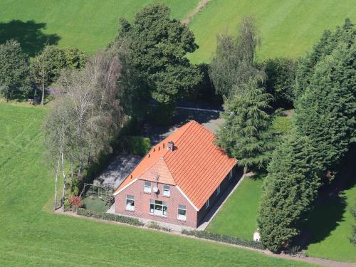 Detached farmhouse with play loft – Photos 3