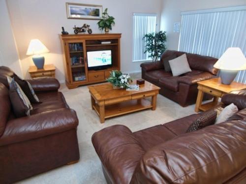 Beautiful 4 Bedroom 2.5 Bath Pool Home in High Grove, Orlando, Statele Unite ale Americii