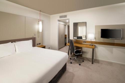 Μια τηλεόραση ή/και κέντρο ψυχαγωγίας στο Crowne Plaza Solihull by IHG