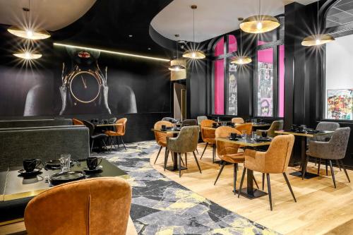Ein Sitzbereich in der Unterkunft Leprince Hotel Spa; Best Western Premier Collection